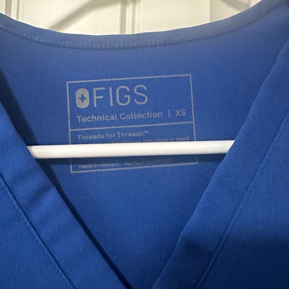 Figs Winning Blue scrub set - Picture 3 of 5